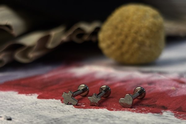 Titanové šperky pro piercing
