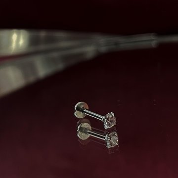 Piercing v Karlových Varech